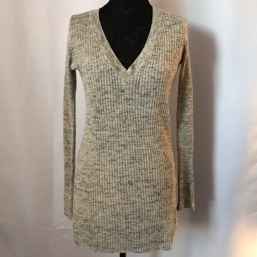 Zara Beige V-Neck Sweater